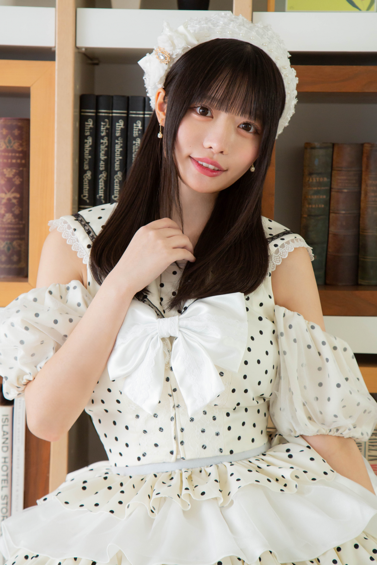トリミング後【アー写06】高鶴桃羽 正.png